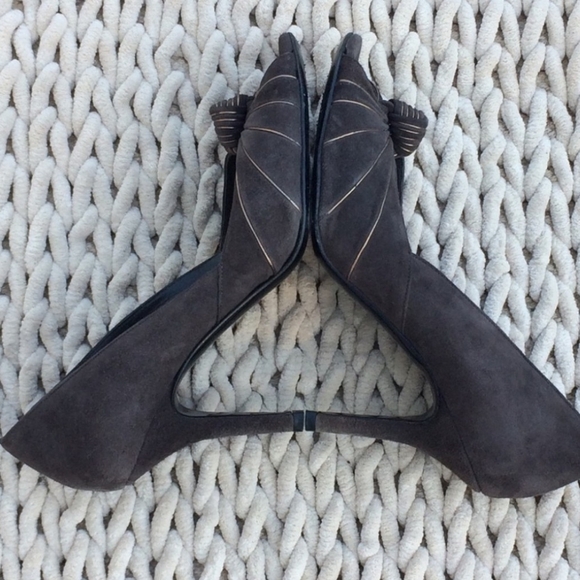 GUCCI brown suede peep toe heels - Picture 6 of 8